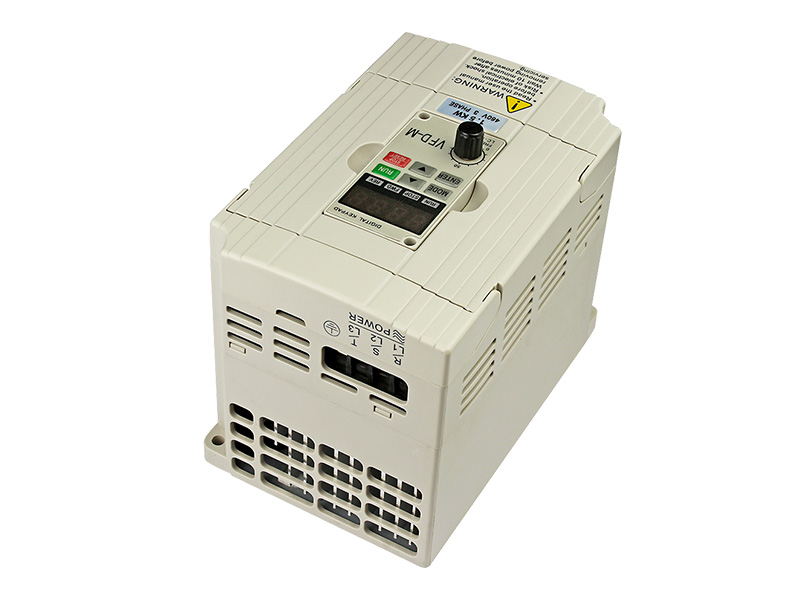 8000S通用變頻器，變頻調速器，變頻器廠家，電機變頻器，三相變頻器